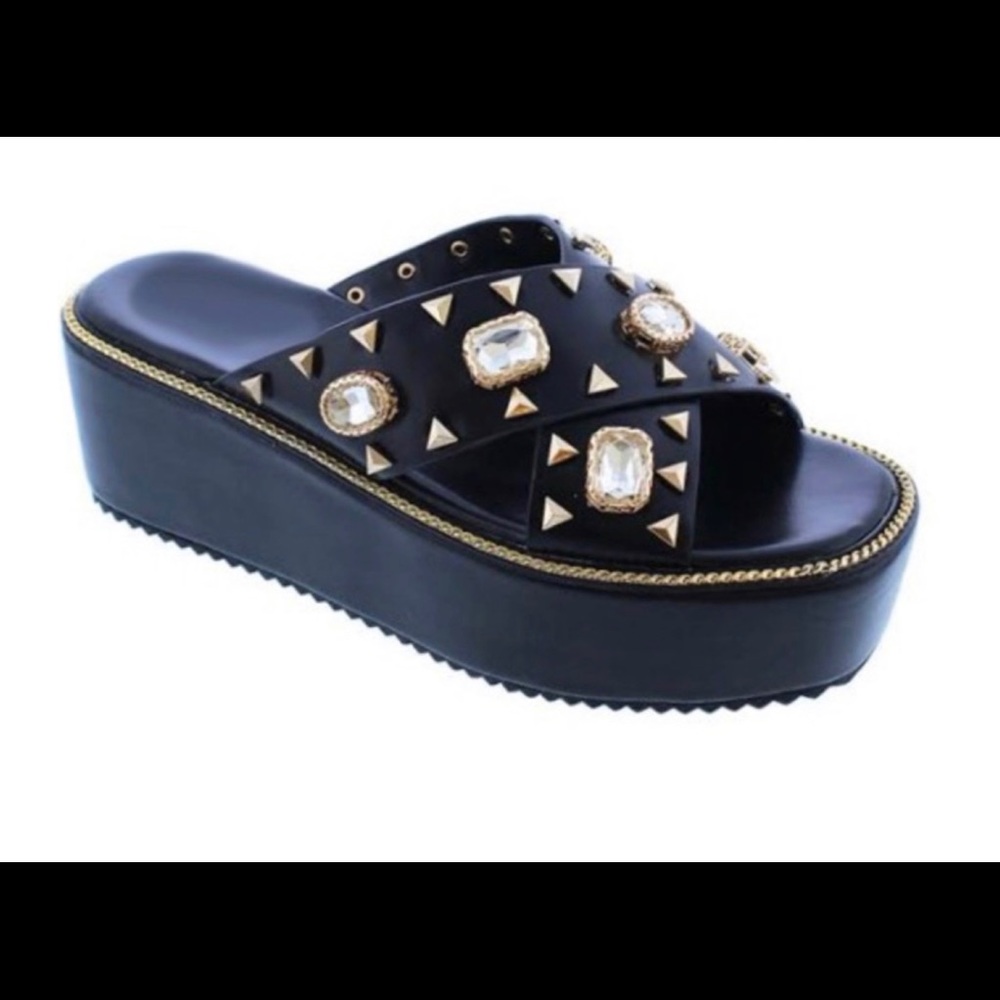 Diamond platform sandal